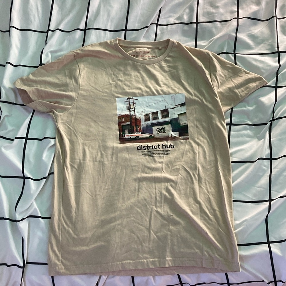 Tan “district hub” Graphic Tee